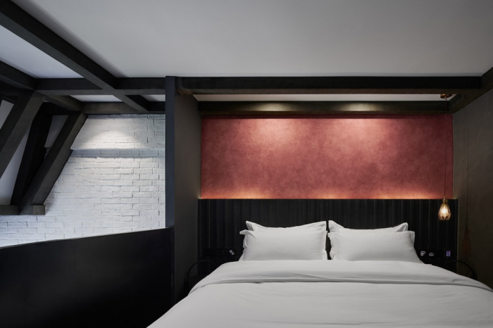 鄭州幔山精品酒店裝修設(shè)計(jì)公司案例(圖10) 鄭州幔山精品酒店裝修設(shè)計(jì)公司案例(圖10)