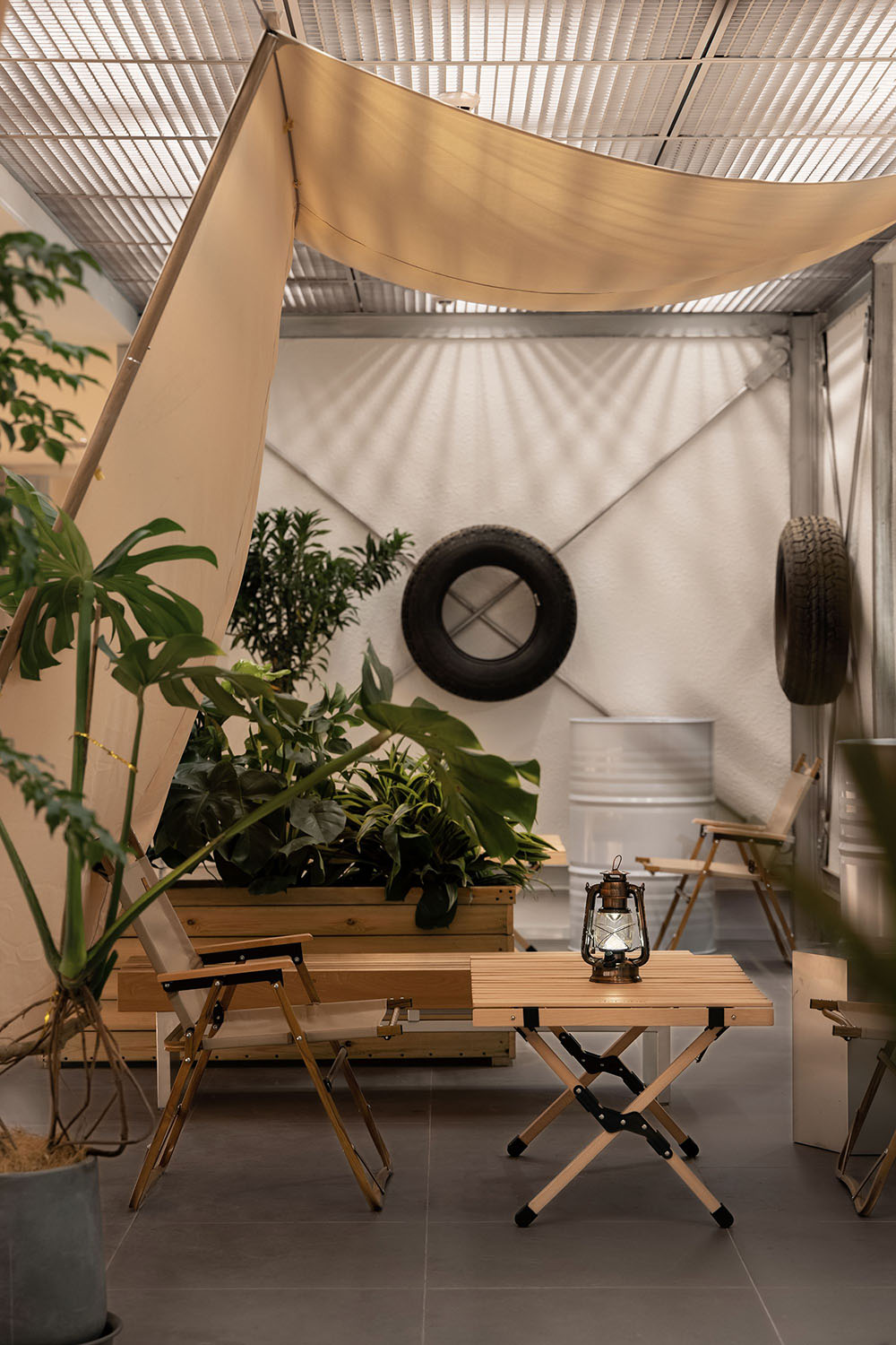 主題酒店設(shè)計(jì)公司分享易車·亞朵汽車概念酒店(圖16) 圖片 (16).jpg