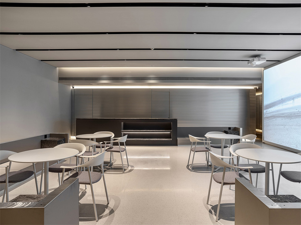 未來感十足的工業(yè)風酒店裝修設計——YIN Hotel(圖4)