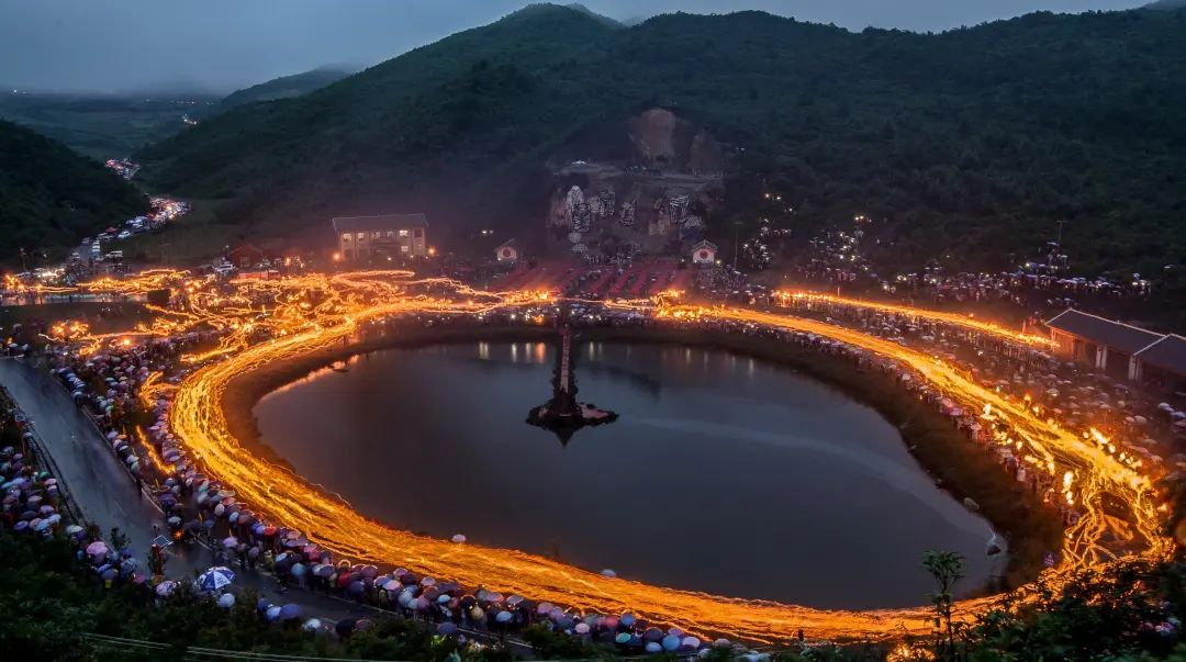 酒店設(shè)計(jì)公司推薦琢舍? 美歌酒店裝修案例(圖2) DM_20220830110137_003.jpg