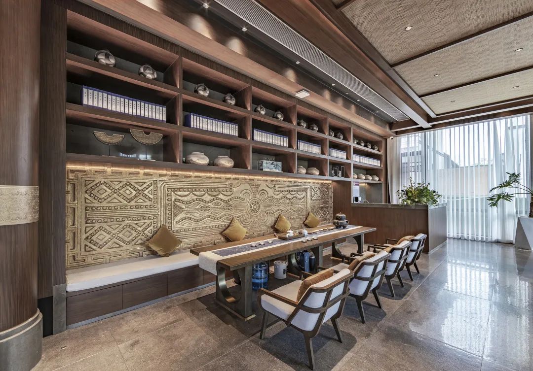 酒店設(shè)計(jì)公司推薦琢舍? 美歌酒店裝修案例(圖9) 酒店設(shè)計(jì)公司推薦琢舍? 美歌酒店裝修案例(圖9)