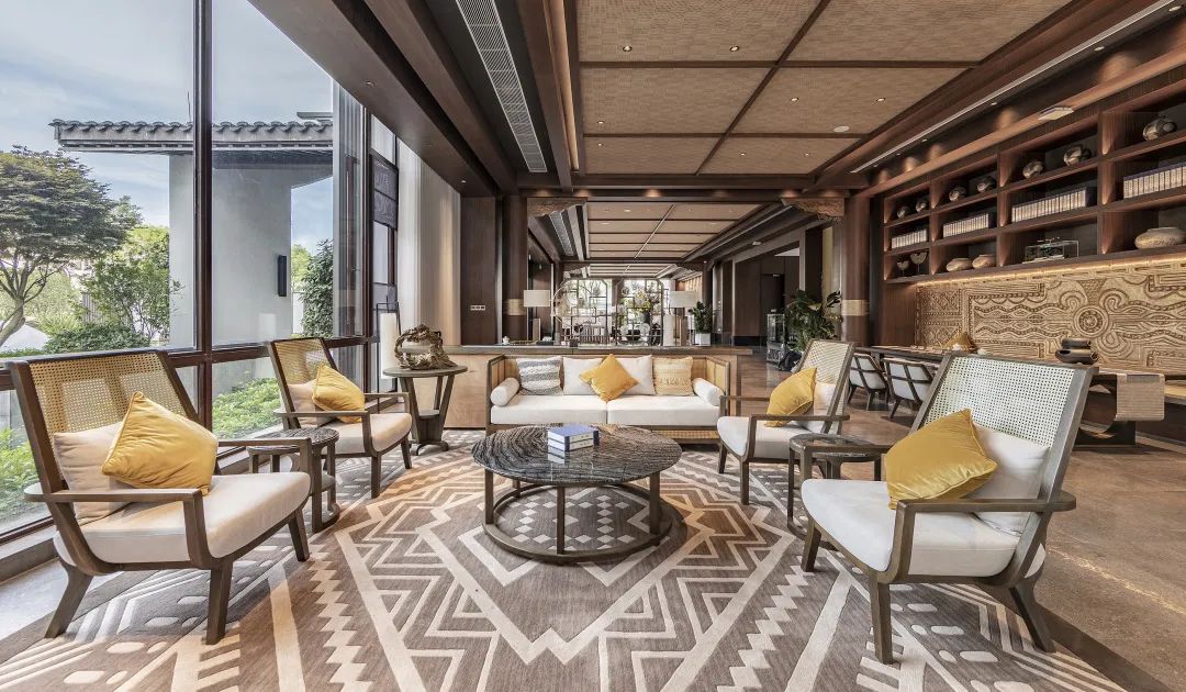 酒店設(shè)計(jì)公司推薦琢舍? 美歌酒店裝修案例(圖8) 酒店設(shè)計(jì)公司推薦琢舍? 美歌酒店裝修案例(圖8)