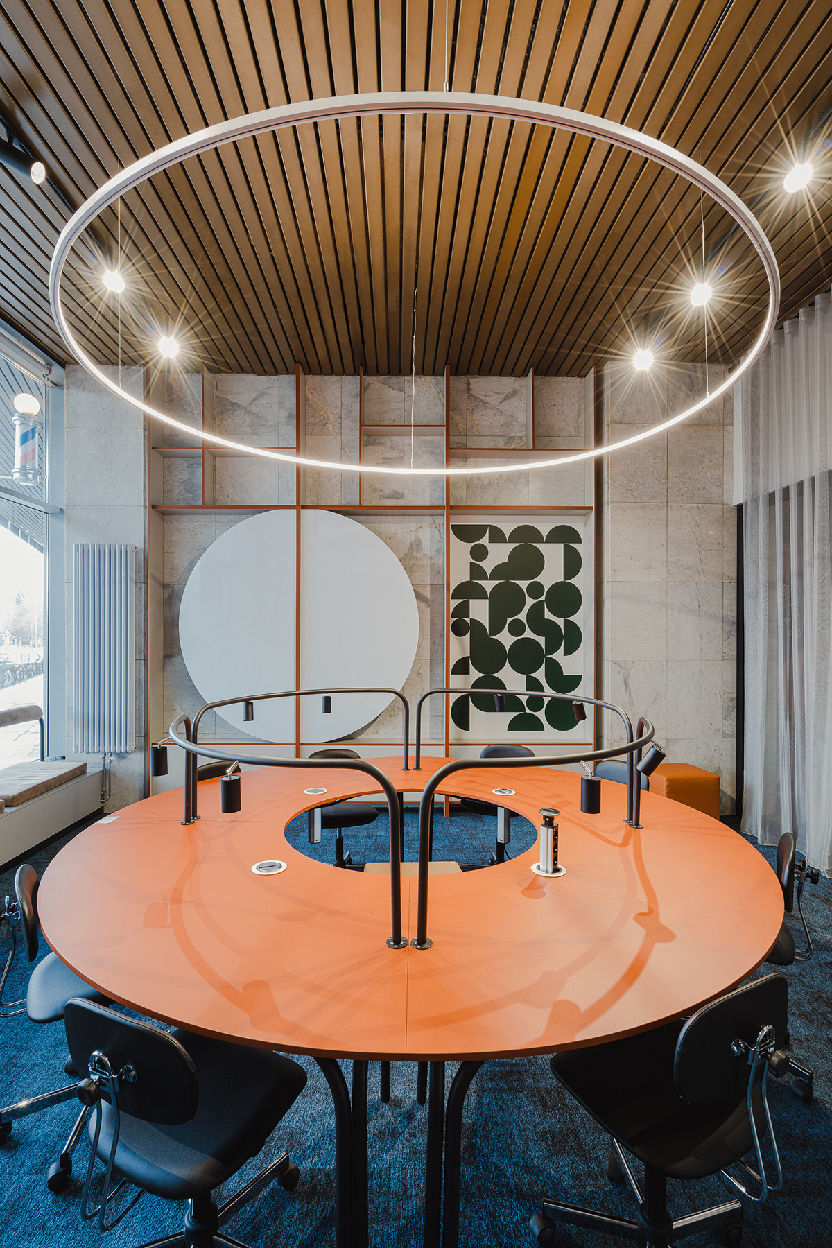 國外年輕有活力的時尚酒店大堂設(shè)計(圖7)