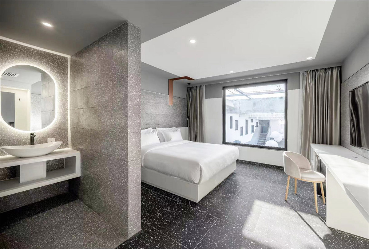 現(xiàn)代輕奢風農家院改造民宿裝修設計案例(圖6) 現(xiàn)代輕奢風農家院改造民宿裝修設計案例(圖6)