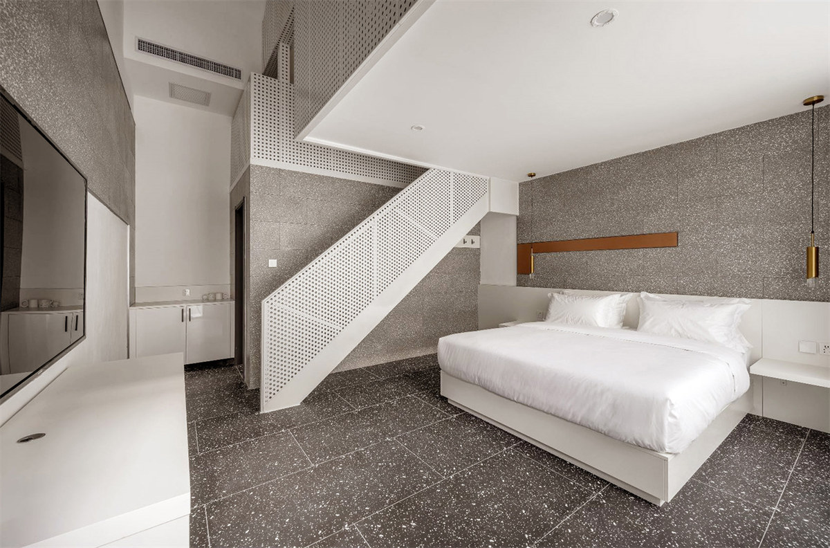 現(xiàn)代輕奢風農家院改造民宿裝修設計案例(圖8) 現(xiàn)代輕奢風農家院改造民宿裝修設計案例(圖8)