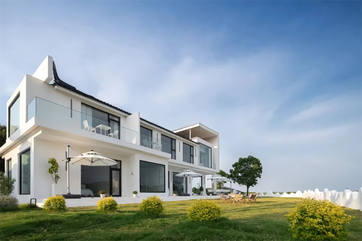 鄭州專業(yè)民宿設(shè)計(jì)推薦純白色漫心島民宿裝修案例(圖2) 鄭州專業(yè)民宿設(shè)計(jì)推薦純白色漫心島民宿裝修案例(圖2)