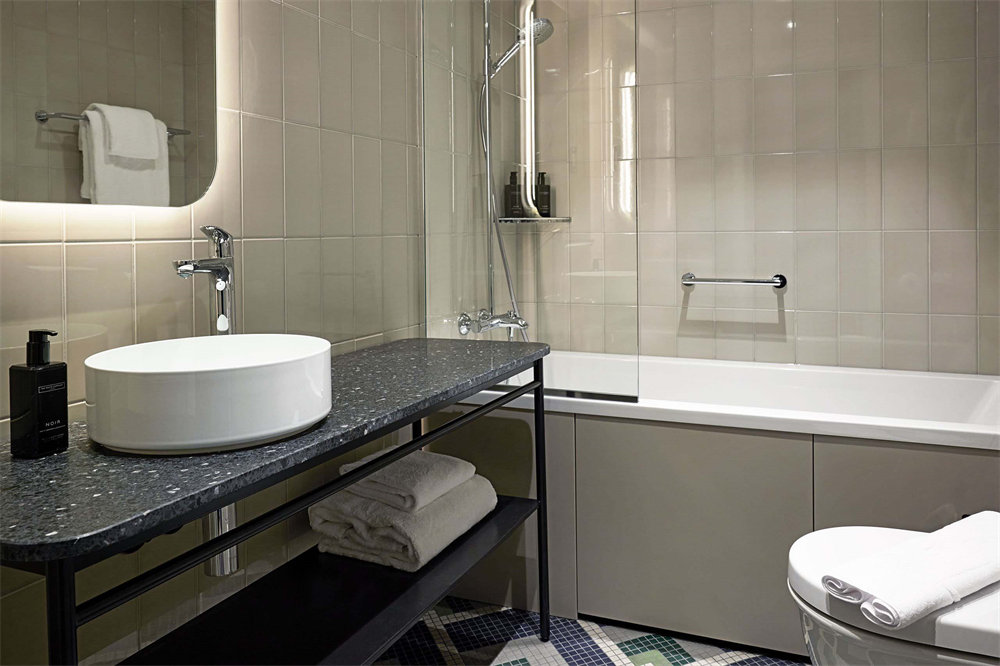 波西米亞風(fēng)情赫爾辛基Torni設(shè)計(jì)酒店裝修案例(圖8) 波西米亞風(fēng)情赫爾辛基Torni設(shè)計(jì)酒店裝修案例(圖8)