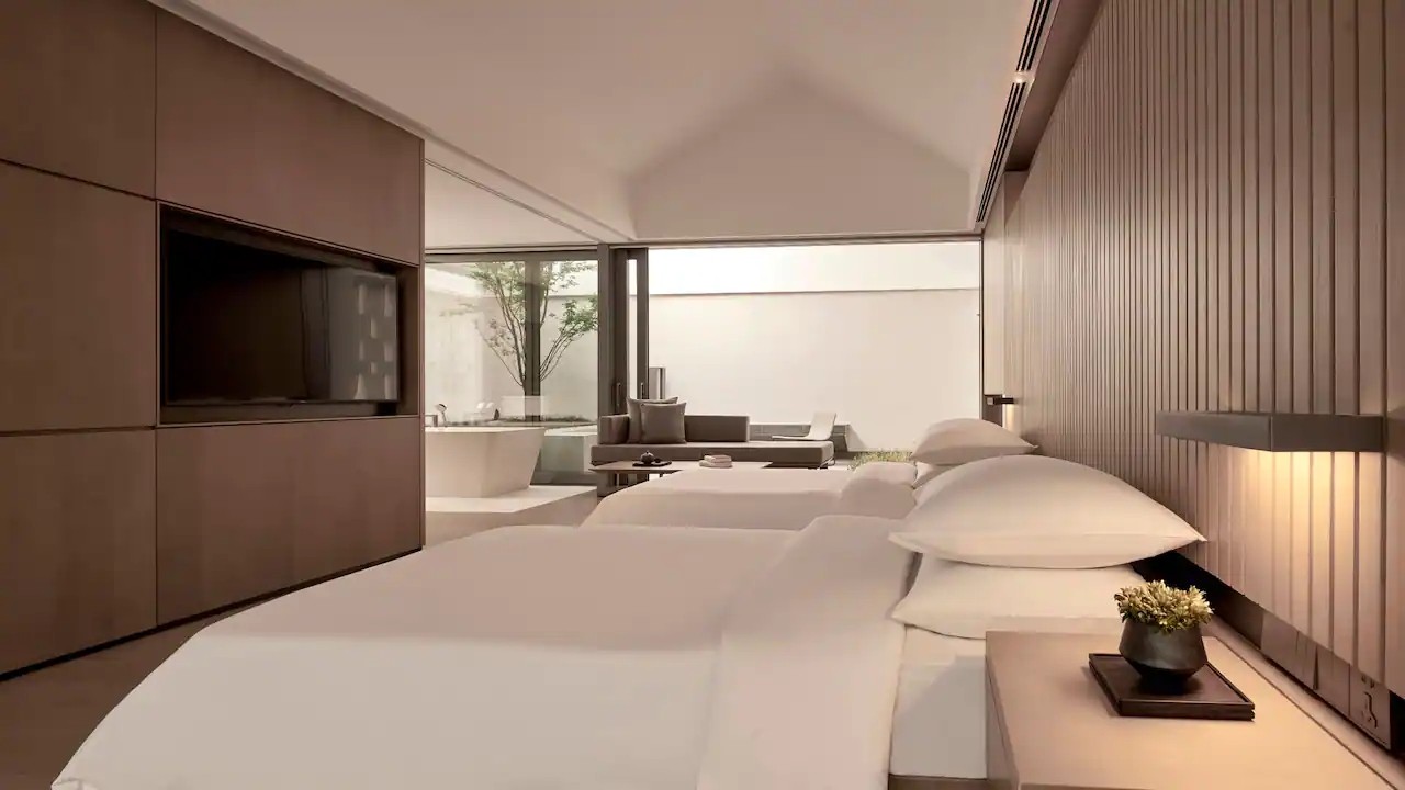 烏鎮(zhèn)阿麗拉極簡東方美學度假酒店裝修設計案例(圖6) 烏鎮(zhèn)阿麗拉極簡東方美學度假酒店裝修設計案例(圖6)