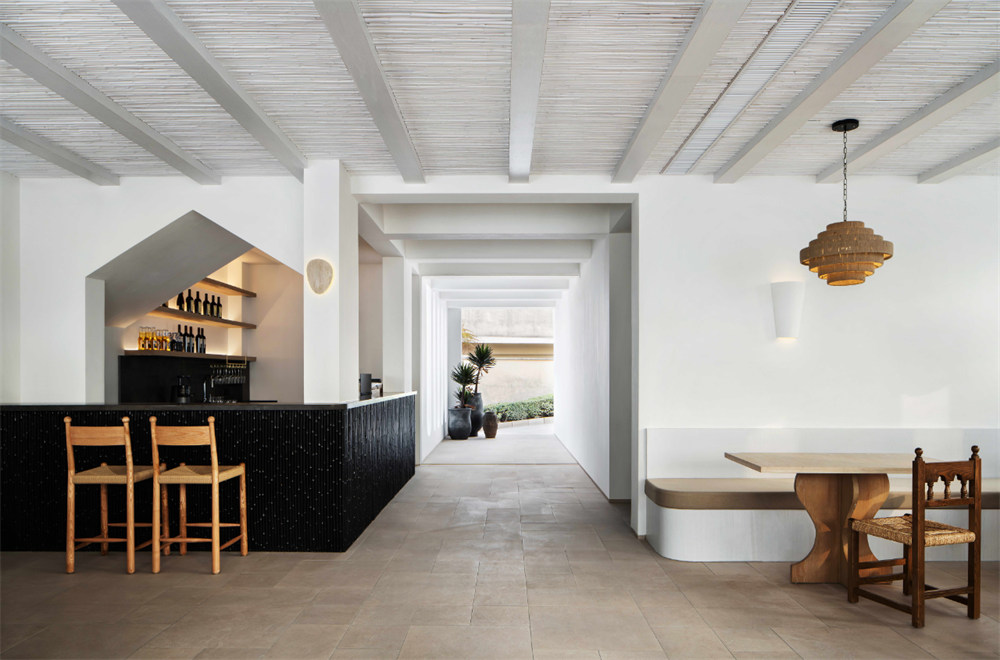 蜜悅·藍白圣島懸崖泡池海景民宿裝修設計方案(圖3) 蜜悅·藍白圣島懸崖泡池海景民宿裝修設計方案(圖3)