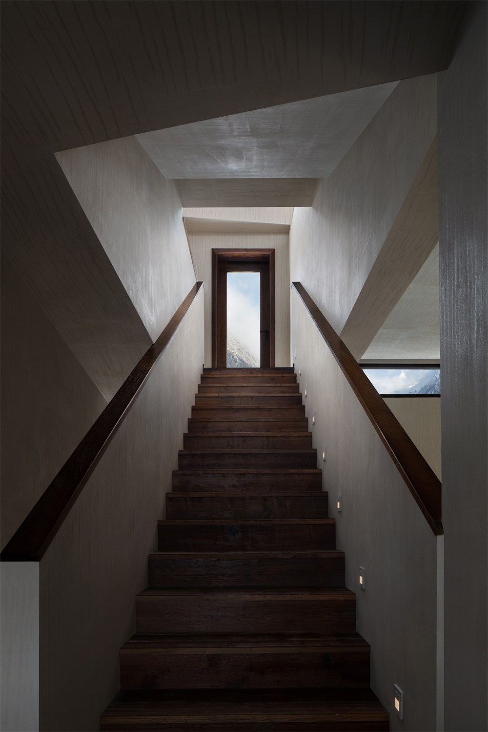 鄭州民宿裝修設(shè)計(jì)推薦四姑娘民宿設(shè)計(jì)案例(圖7) 鄭州民宿裝修設(shè)計(jì)推薦四姑娘民宿設(shè)計(jì)案例(圖7)