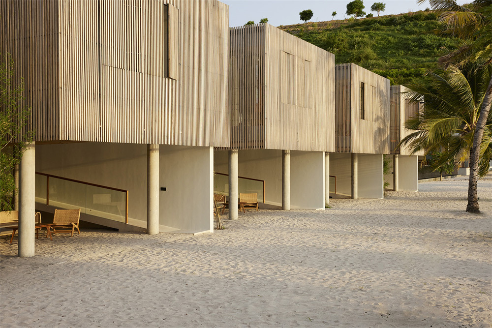 現(xiàn)代環(huán)保自然的Innit Lombok海濱酒店裝修設(shè)計(jì)方案(圖3) 現(xiàn)代環(huán)保自然的Innit Lombok海濱酒店裝修設(shè)計(jì)方案(圖3)