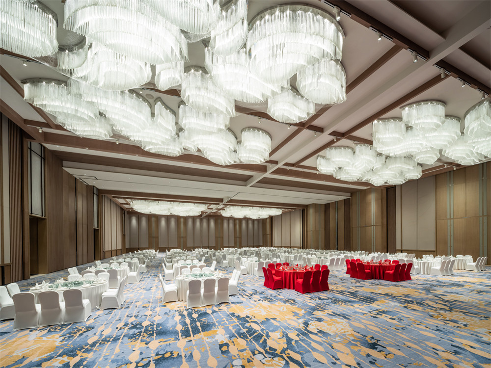 四川遂寧觀音湖圣蓮島萬(wàn)豪酒店裝修設(shè)計(jì)案例(圖5) 四川遂寧觀音湖圣蓮島萬(wàn)豪酒店裝修設(shè)計(jì)案例(圖5)