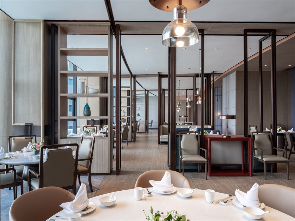 四川遂寧觀音湖圣蓮島萬(wàn)豪酒店裝修設(shè)計(jì)案例(圖8) 四川遂寧觀音湖圣蓮島萬(wàn)豪酒店裝修設(shè)計(jì)案例(圖8)