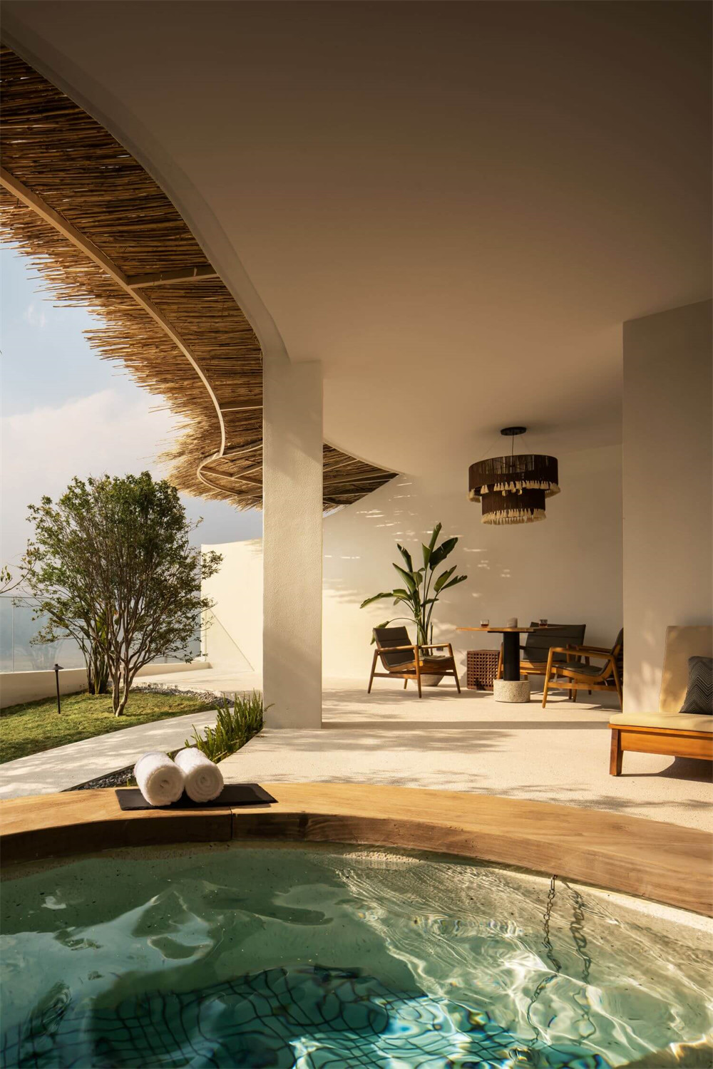 云南半山溫泉酒店裝修設(shè)計方案(圖10) 10524876_vsszan856761904424022.jpg