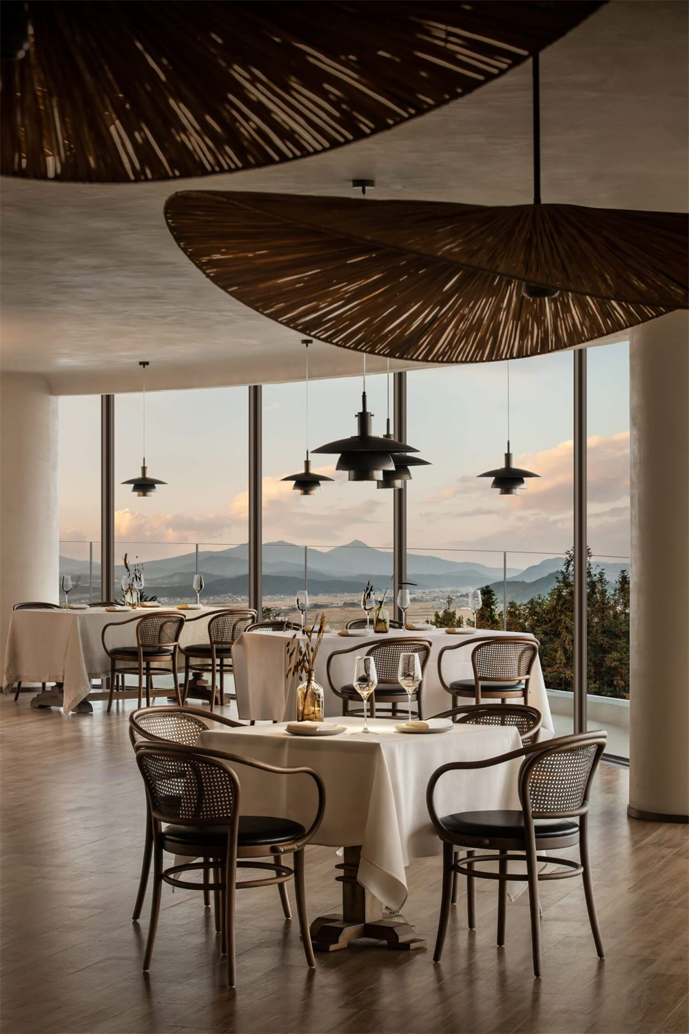 云南半山溫泉酒店裝修設(shè)計方案(圖6) 10524868_vsszan856761904424014.jpg