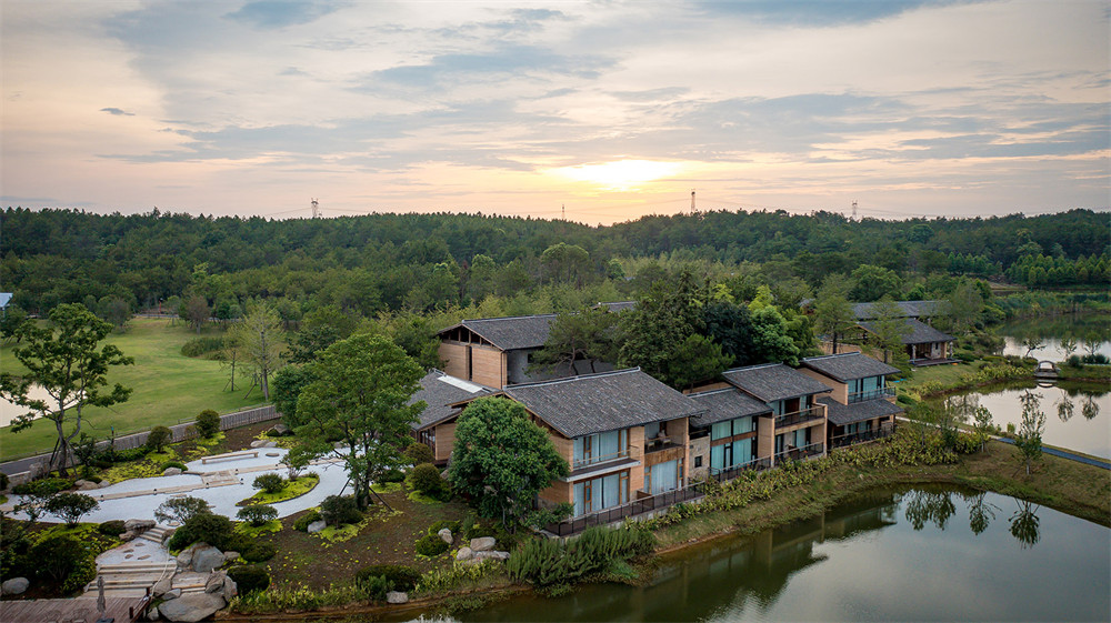 復興鄉(xiāng)村 結廬半間精品民宿裝修設計案例(圖1) 10752653_vsszan179572151821531.jpg