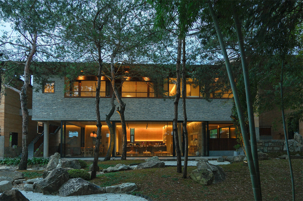 復興鄉(xiāng)村 結廬半間精品民宿裝修設計案例(圖3) 10752658_vsszan179572151821536.jpg