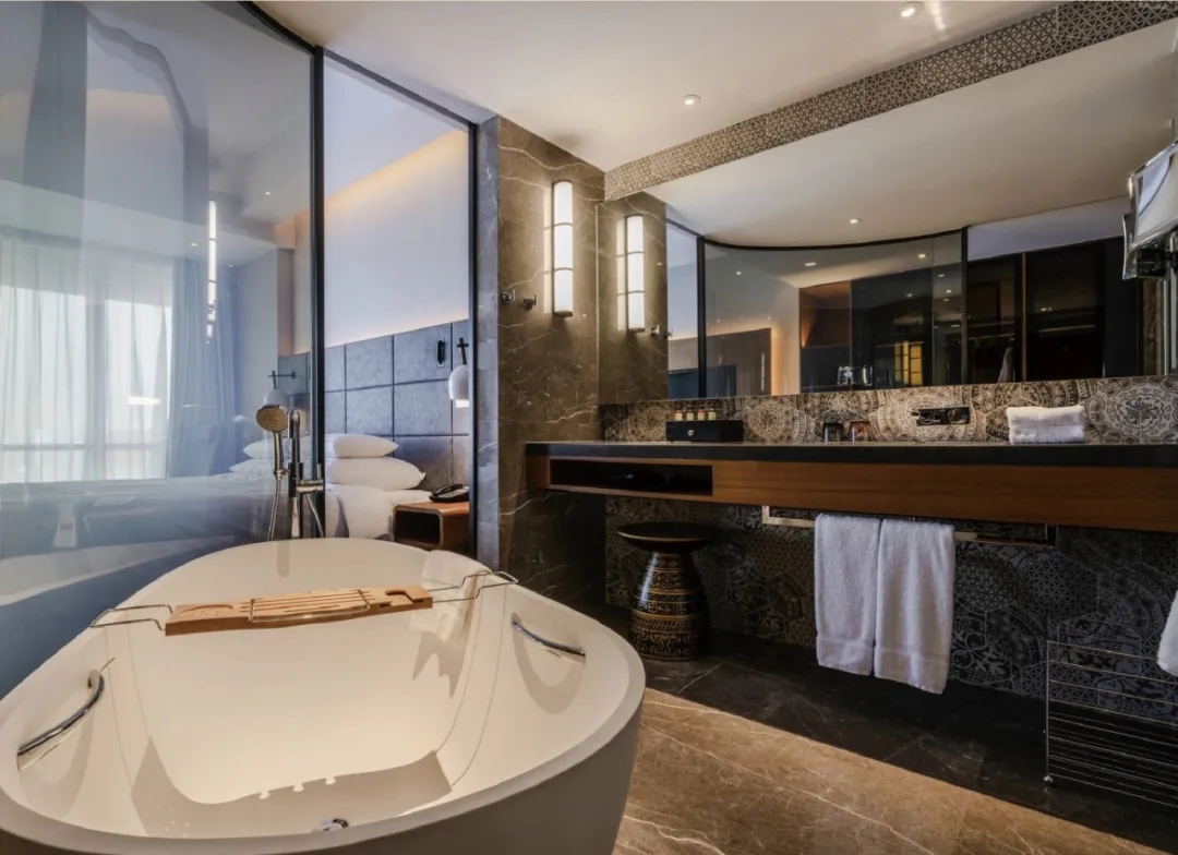 雅高旗下包頭鉑爾曼五星級酒店裝修設(shè)計(jì)案例(圖8) 640.webp (11).jpg