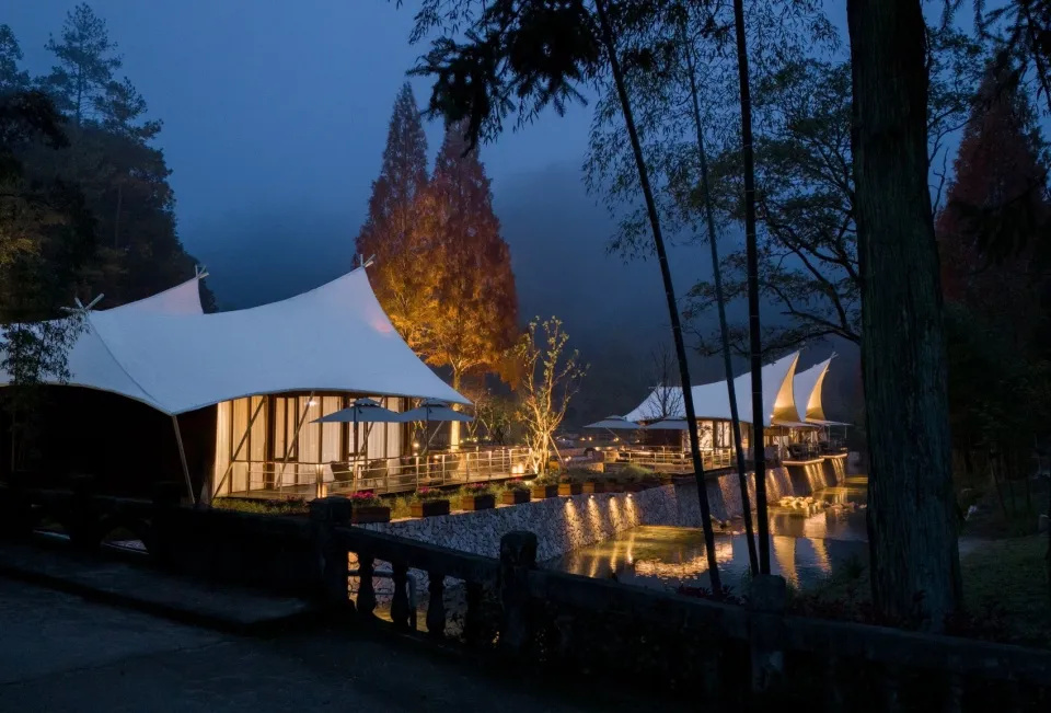 精品野奢養(yǎng)生度假 二都國(guó)家森林帳篷酒店裝修設(shè)計(jì)(圖4) 640_wx_fmt=jpeg&from=appmsg&tp=webp&wxfrom=5&wx_lazy=1&wx_co=1 (6).jpg