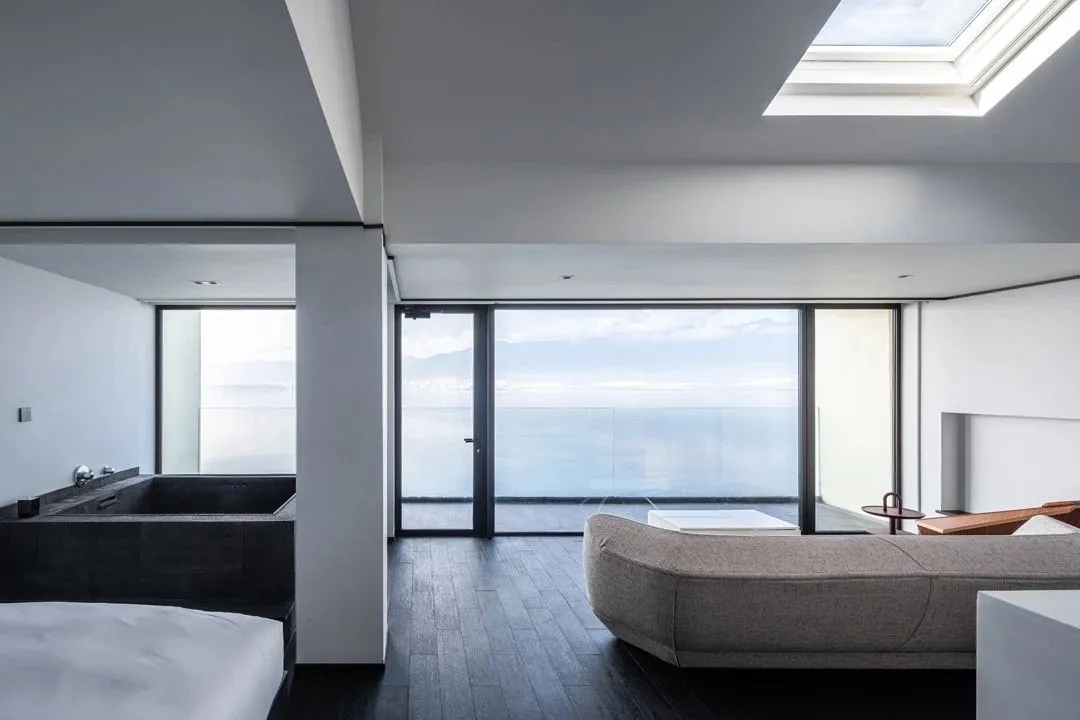 大理十九山全海景奢華別墅民宿酒店裝修設(shè)計(jì)(圖5) 640_wx_fmt=jpeg&from=appmsg&tp=webp&wxfrom=5&wx_lazy=1&wx_co=1 (3).jpg