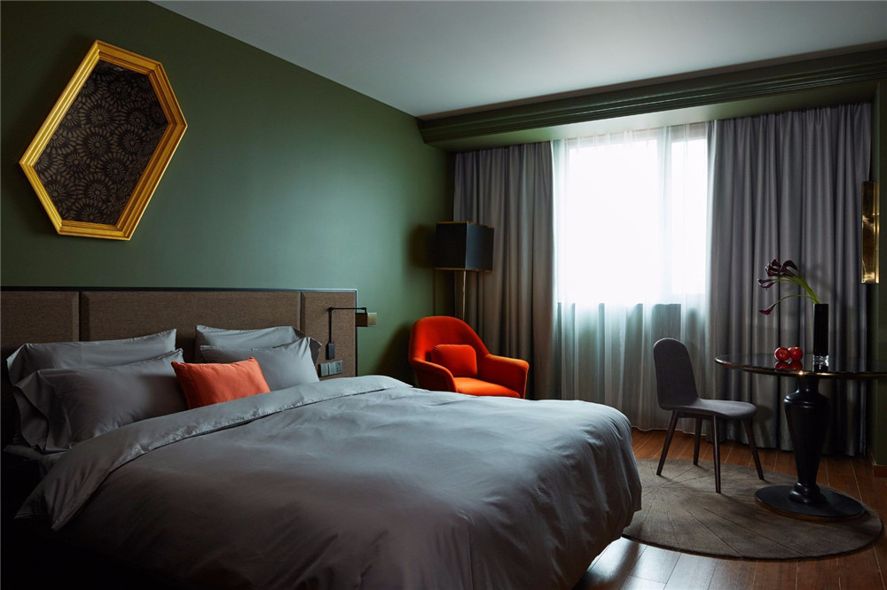 和頤連鎖精品商務(wù)酒店翻新改造設(shè)計(jì)案例(圖5) 和頤連鎖精品商務(wù)酒店翻新改造設(shè)計(jì)案例